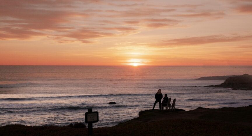 Surf Culture and Sunsets: The Iconic Lifestyle of Southern California