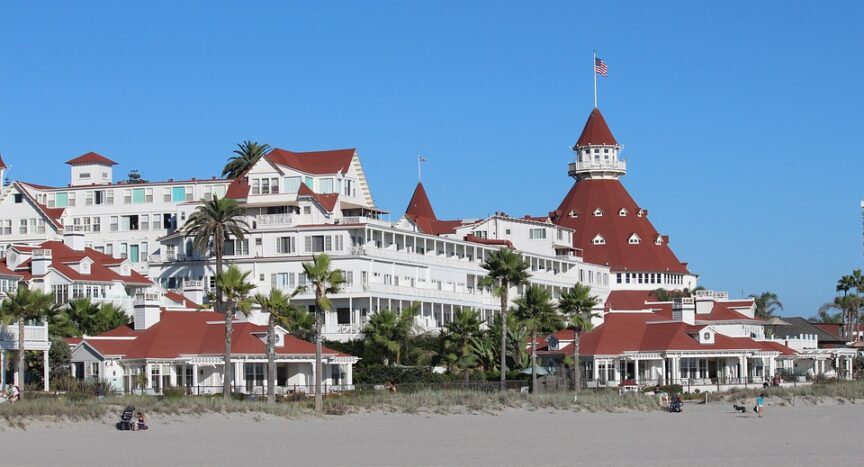 San Diego’s Nightlife: Where to Go After the Sun Sets